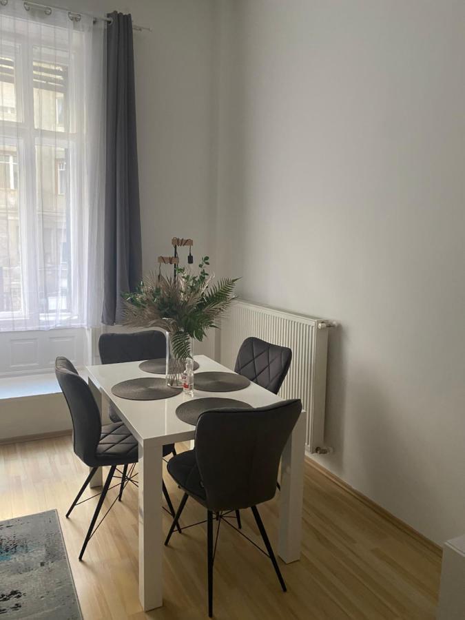 Blue Danube Apartment Downtown With Free Parking Budapest Exterior photo